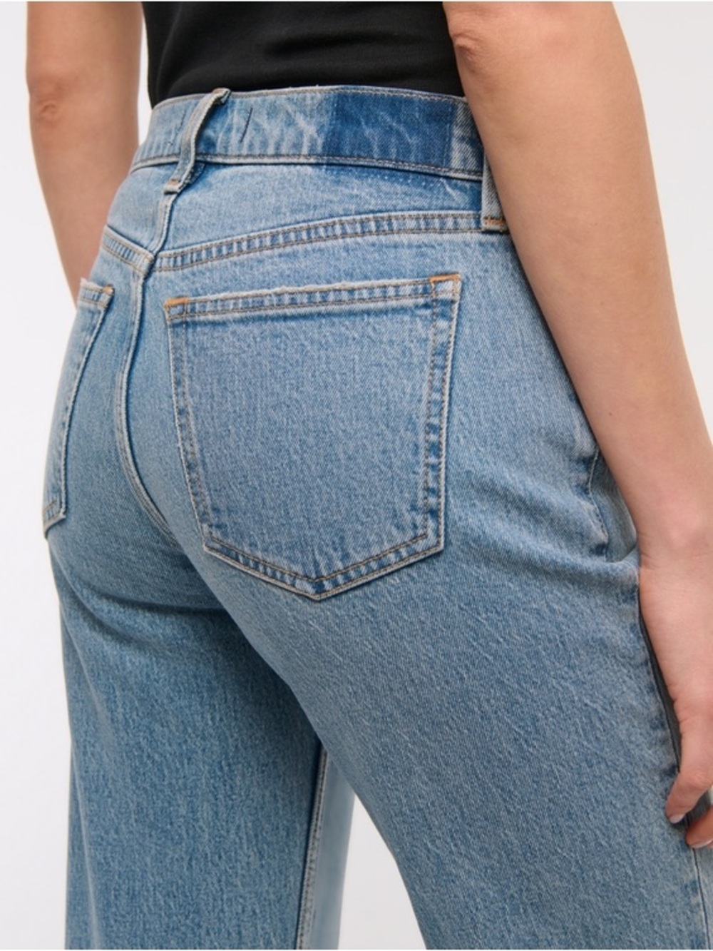 A&F Mid Rise 90s Straight Cuffed Hem Jean - Picture 4 of 9